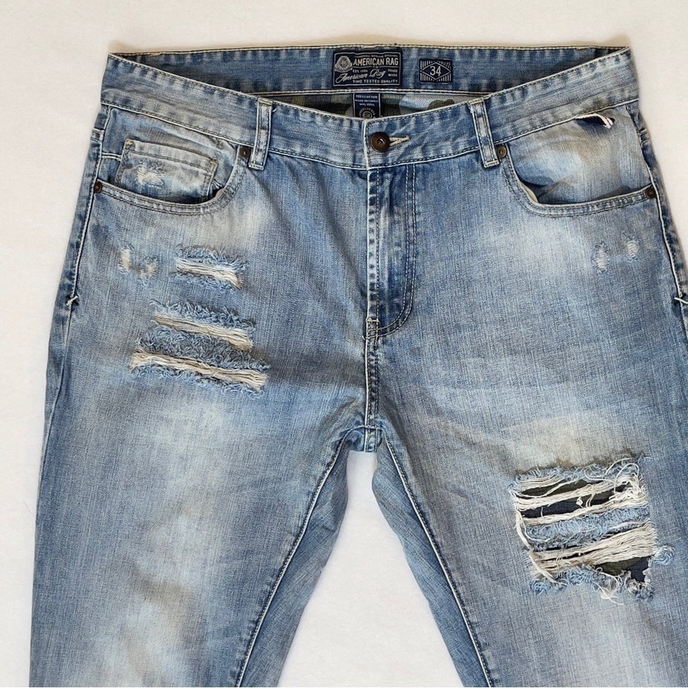 American Rag Men’s Distressed Jeans Size 34 Light Wash Camo Detail - Picture 3 of 15